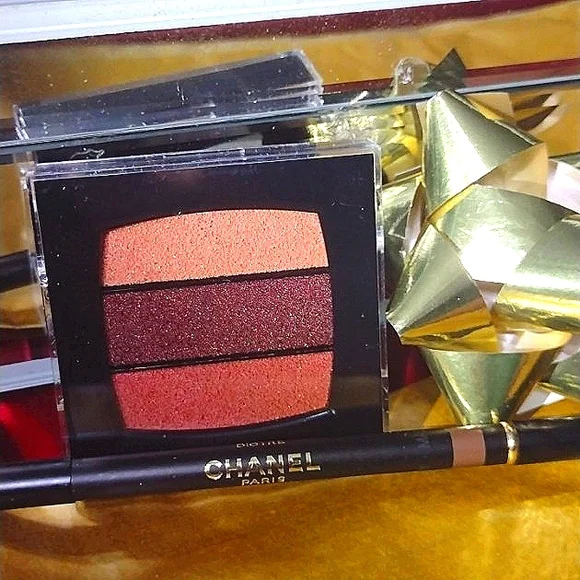 CHANEL Double Protection Creme Poudre, Metallica Eyes NWT